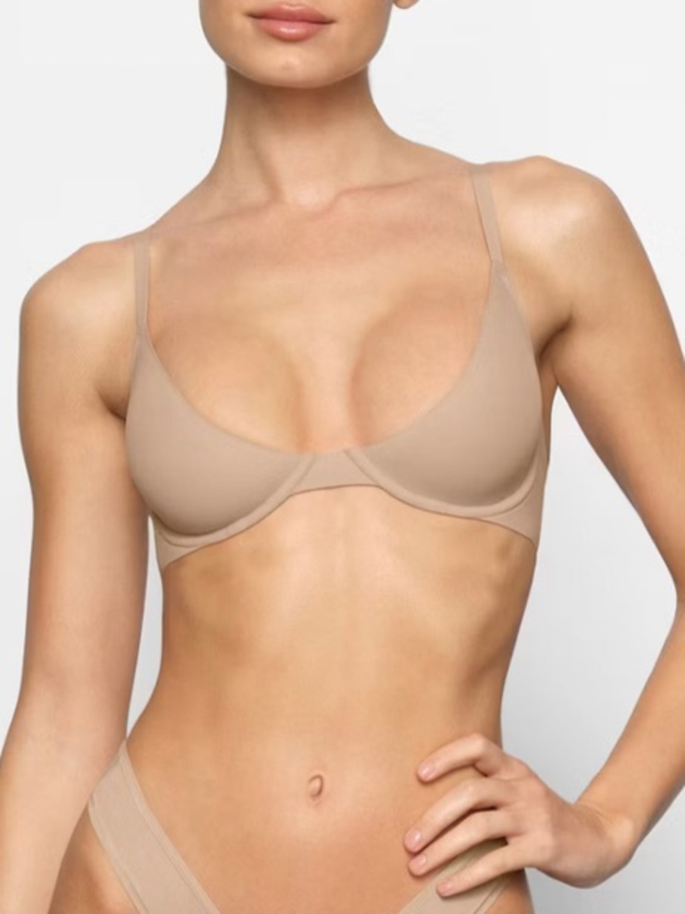 SKIMS FITS EVERYBODY SCOOP PLUNGE BRA | COLOR: CLAY | SIZE: 38C